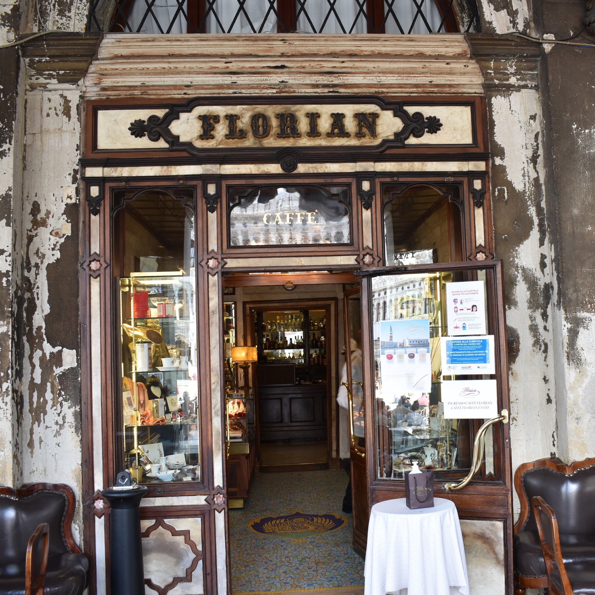 How did the coffeehouses shape the Western world?